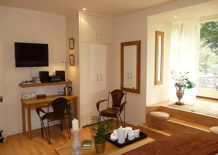 Annesdale House Alojamento de Acomodação e Pequeno-almoço 3*